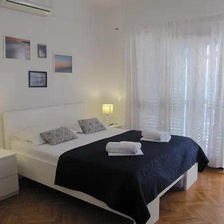 Gostinjska kuća Sokol Brist
